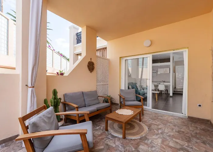 Clara Fanabe Apartamento *